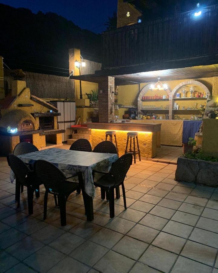 曼萨纳雷斯-埃尔雷亚尔 Lantica Roccia酒店 外观 照片